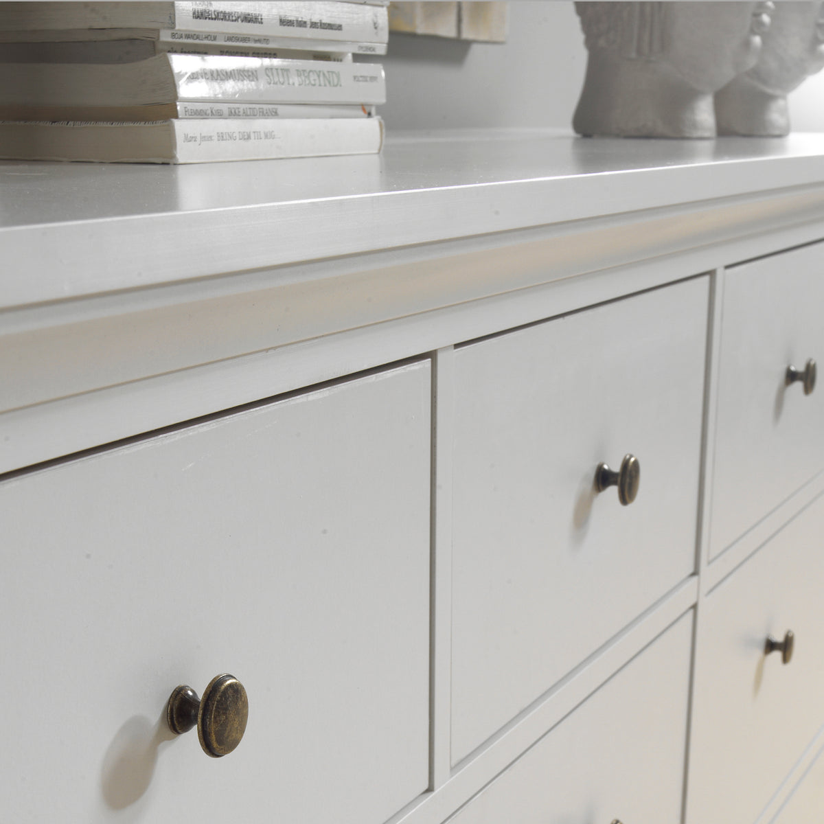 Paris Chest of 8 Drawers in White