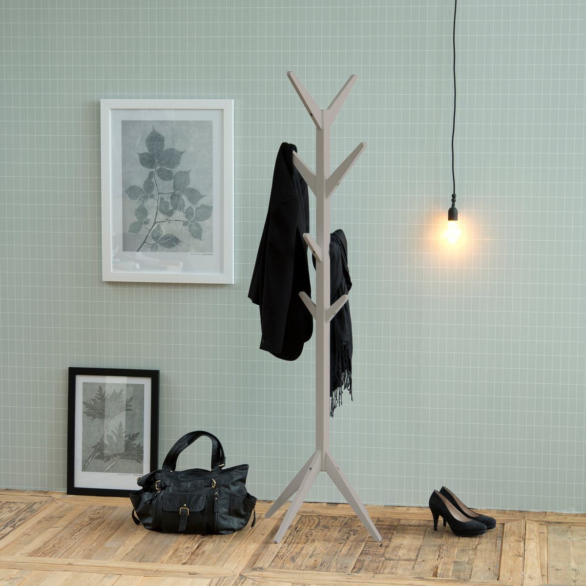 Ascot Coat Hanger in Grey