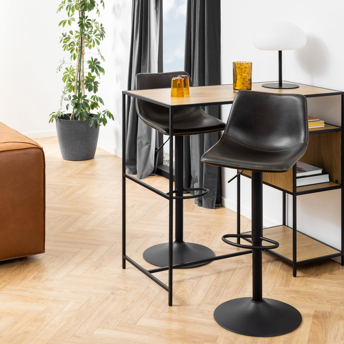 I_Oregon Bar Stool in Black