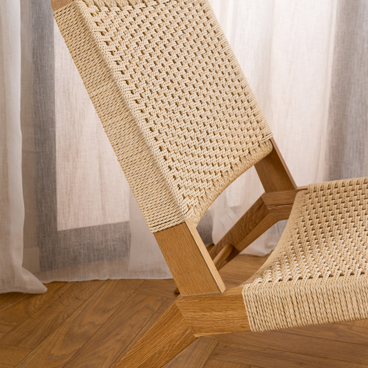 Carson Lounge Chair in Oak with White Plaits